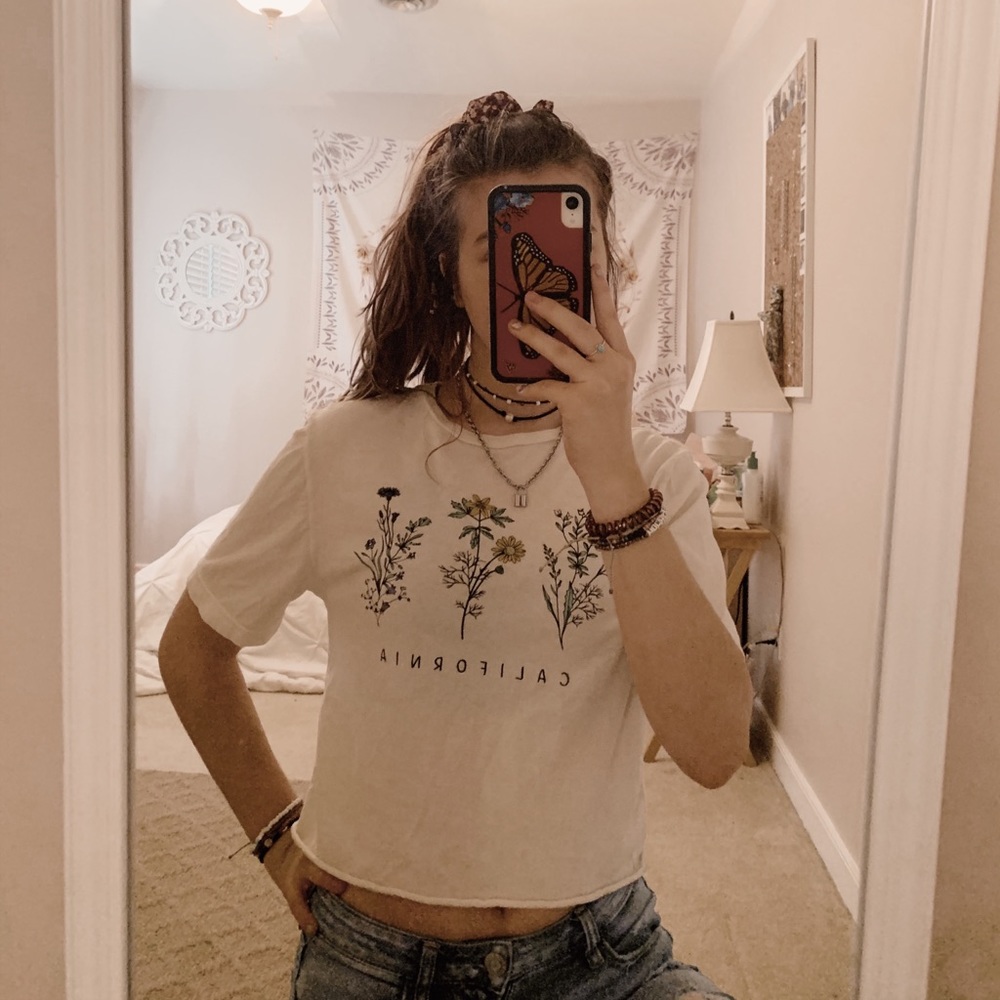 new white cropped floral graphic tee